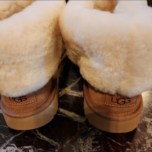UGG Australia Mini Fluff Ankle Boots & Earmuffs - Picture 6 of 12